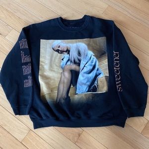 Ariana Grande tour crewneck sweatshirt rare xl